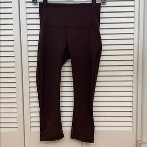 Lululemon size 4 cropped leggings